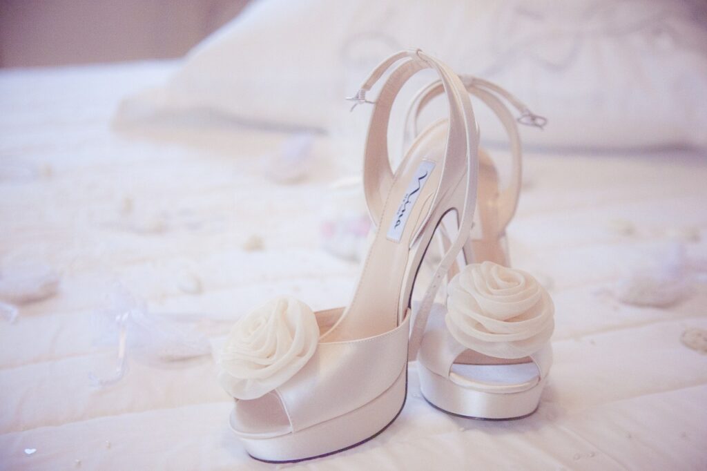 shoes, wedding dresses, candies-1014606.jpg